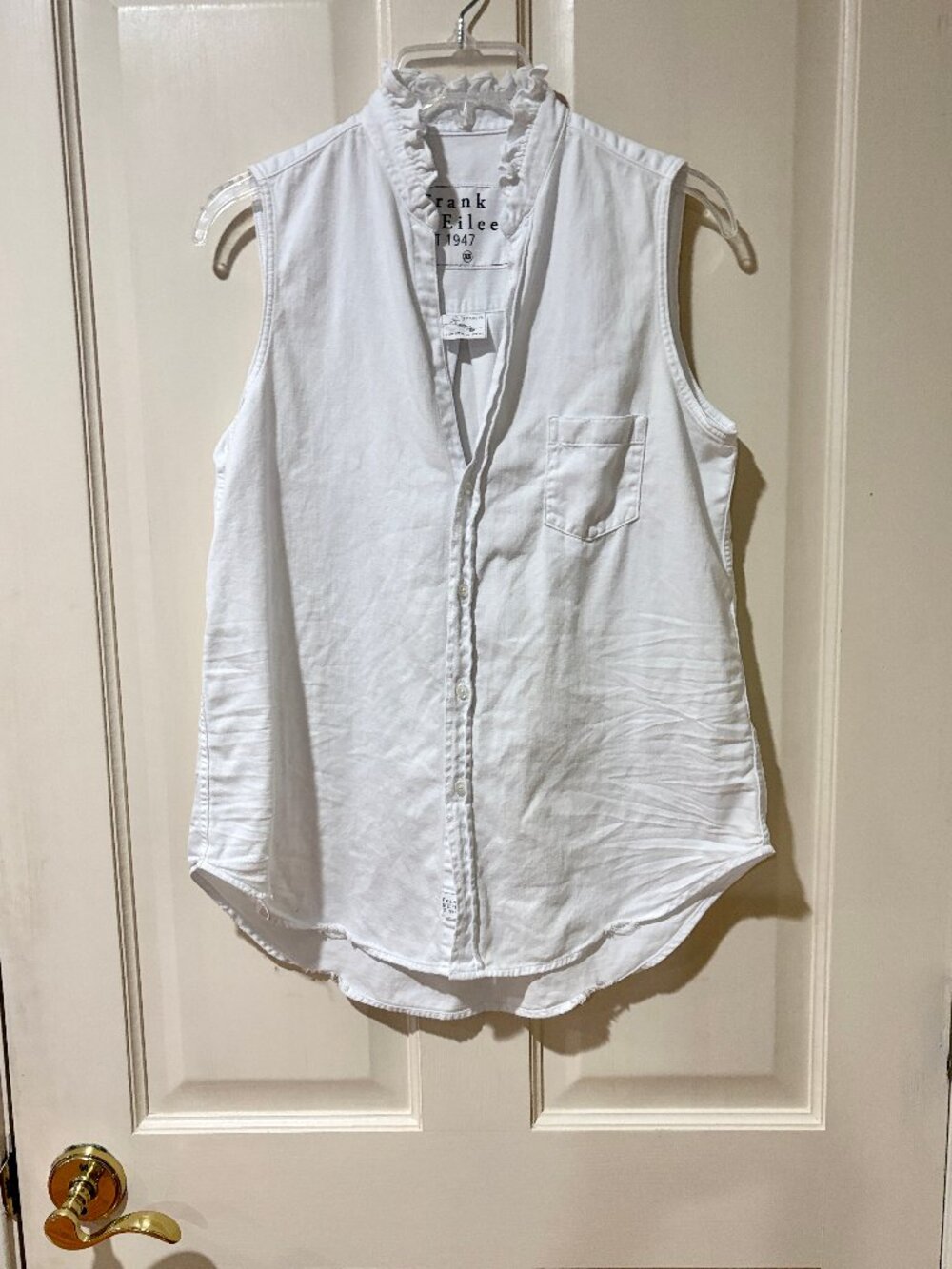 Frank & Eileen White Denim Sleeveless Fiona Ruffle Neck Button Up Shirt XS